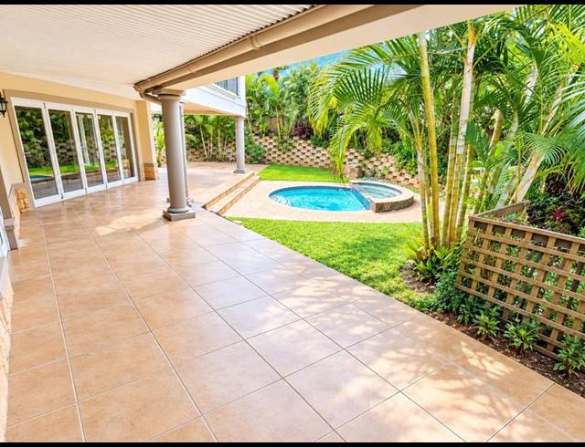 4 BEDROOM TOWNHOUSE FOR SALE IN UMHLANGA CENTRAL